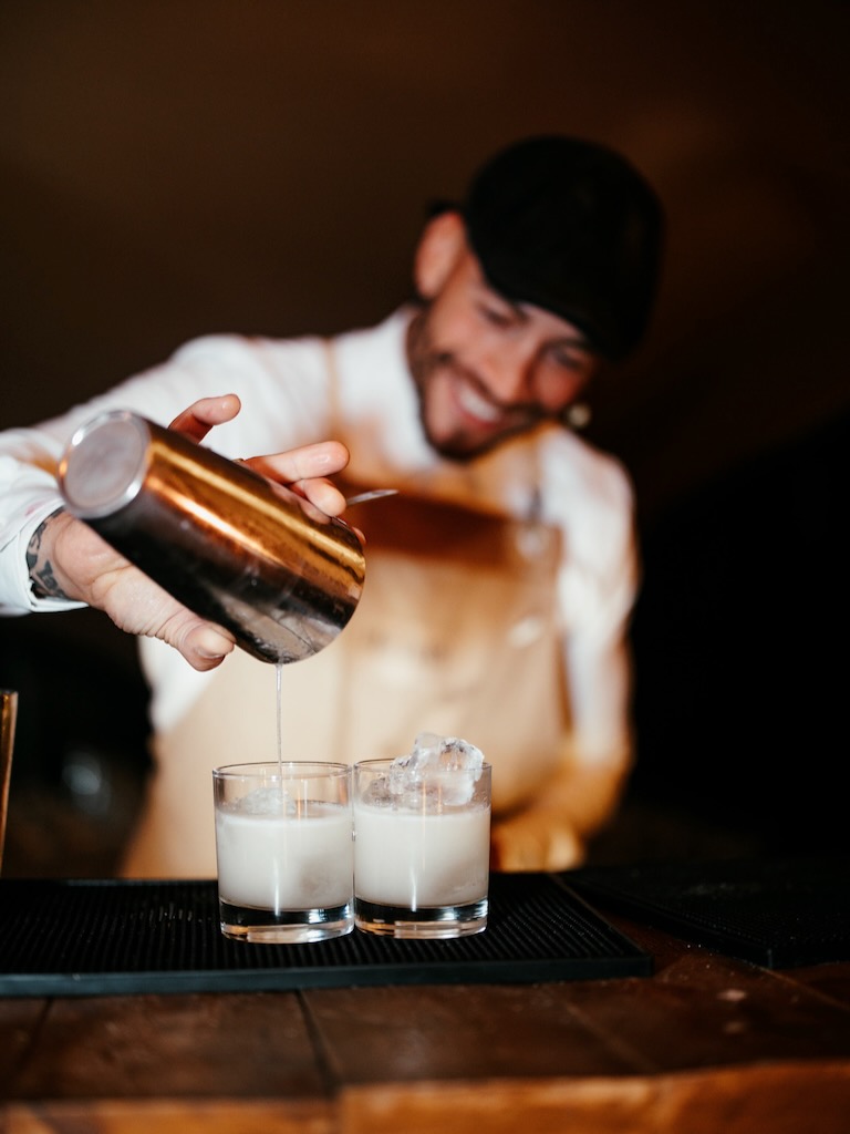 White Ibiza Wedding Directory: Catering – The Bar Ibiza, Ibiza mobile bar and drinks catering service