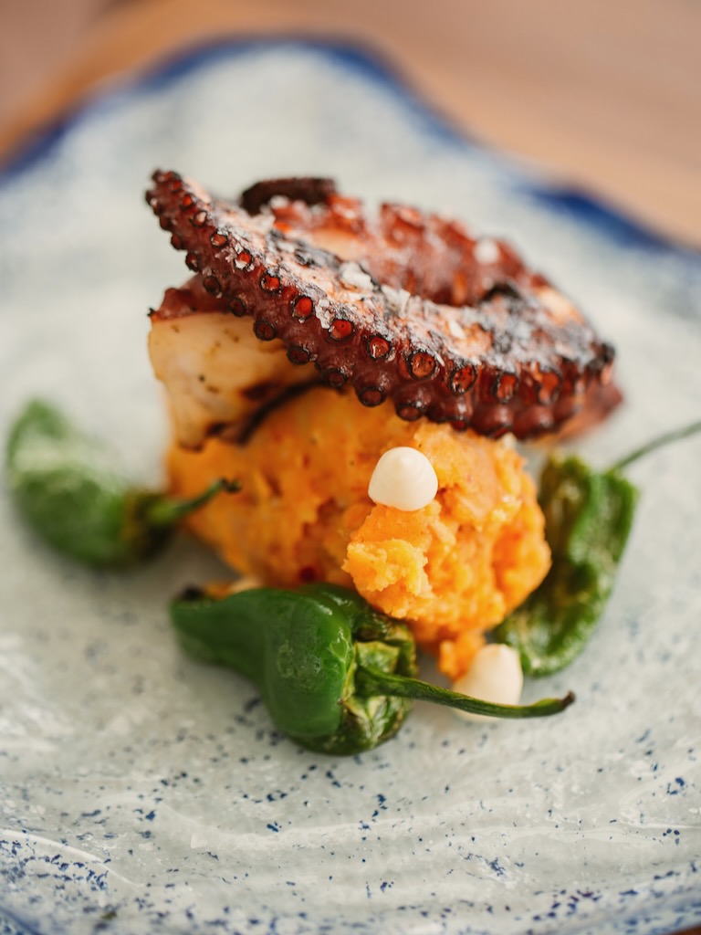 White Ibiza Beach Restaurants Guide: Ocean Brasserie & Bar at Hotel Riomar Ibiza, Santa Eulalia