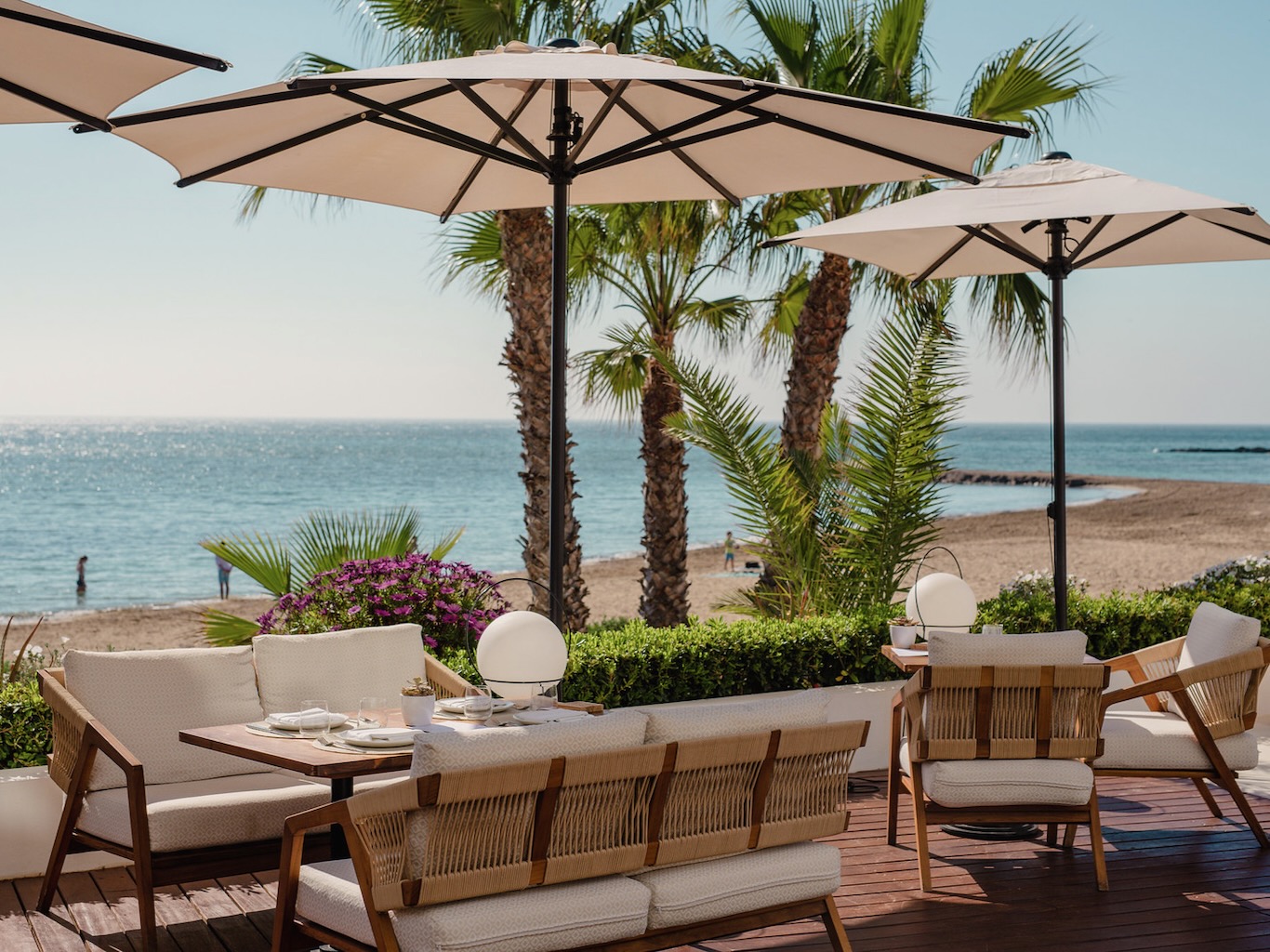 White Ibiza Beach Restaurants Guide: Ocean Brasserie & Bar at Hotel Riomar Ibiza, Santa Eulalia