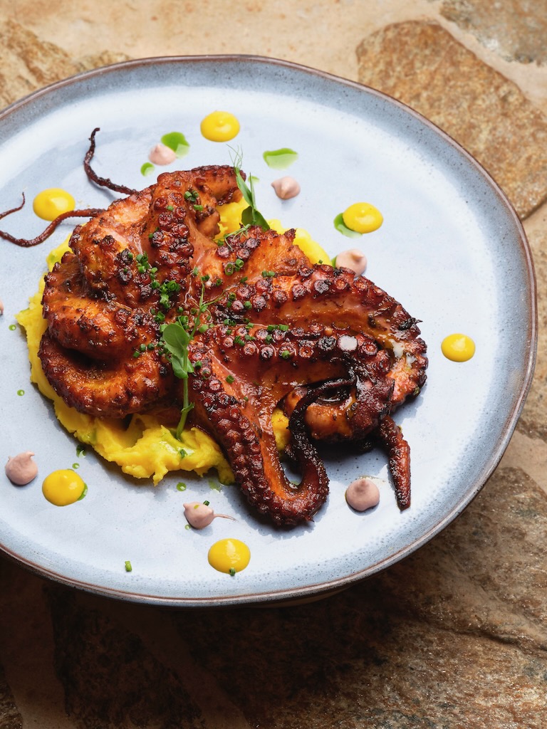 White Ibiza Restaurants Guide: Amante Ibiza, Sol d'en Serra