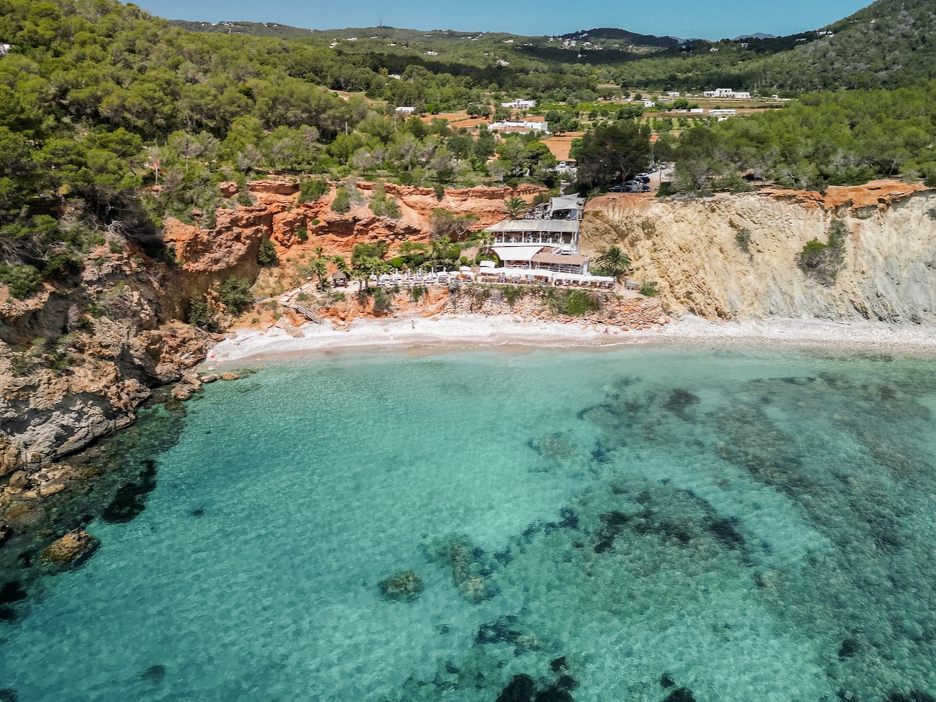 White Ibiza Beach Restaurants Guide: Amante Ibiza, Sol d'en Serra