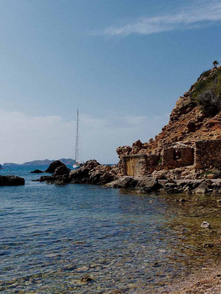 White Ibiza Beach Restaurant Guide: El Silencio Ibiza, Cala Molí