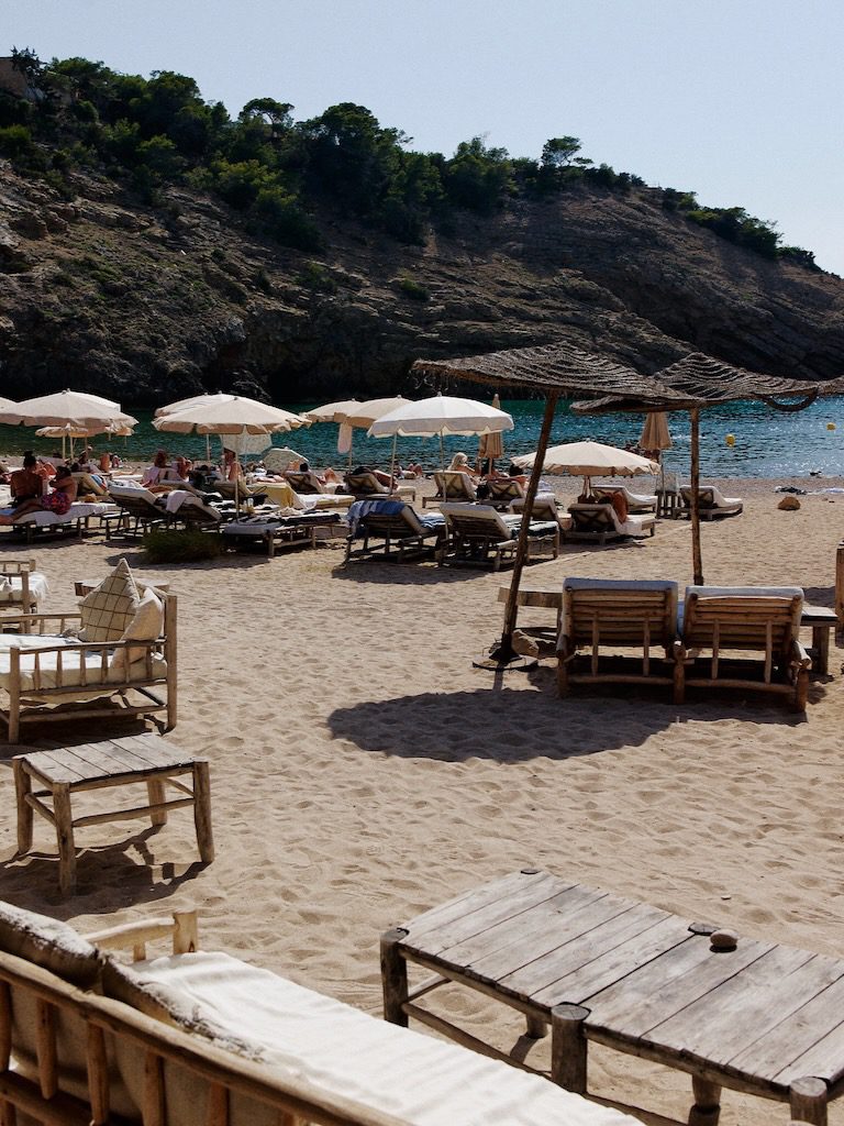 White Ibiza Beach Restaurant Guide: El Silencio Ibiza, Cala Molí
