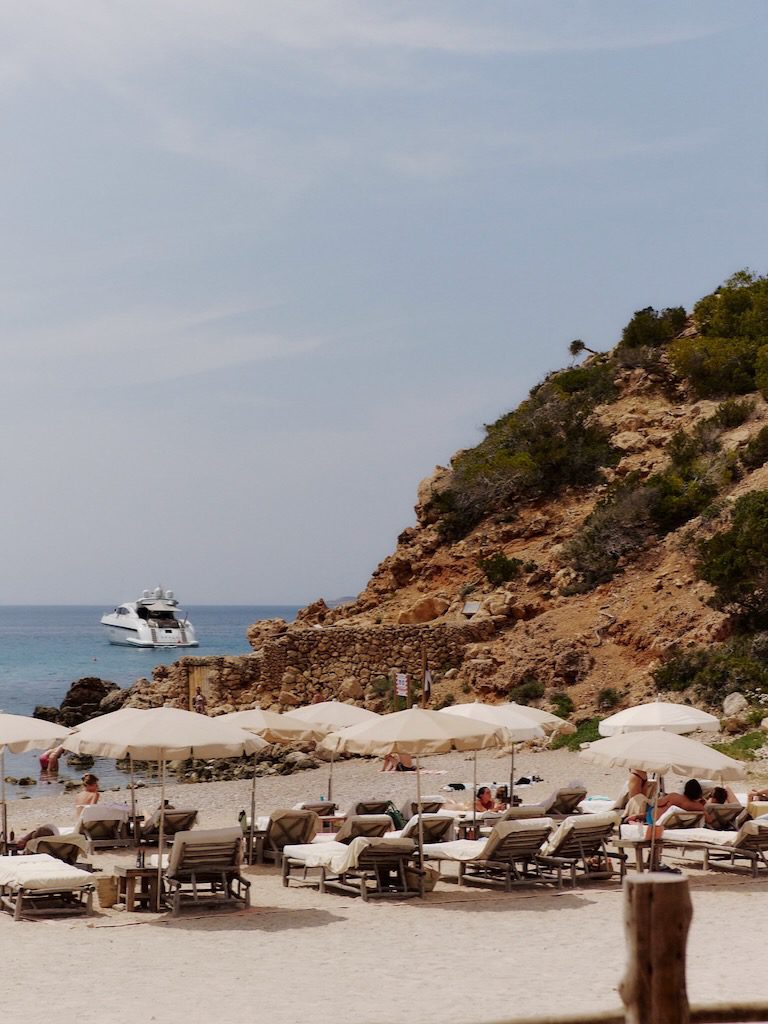 White Ibiza Beach Restaurant Guide: El Silencio Ibiza, Cala Molí