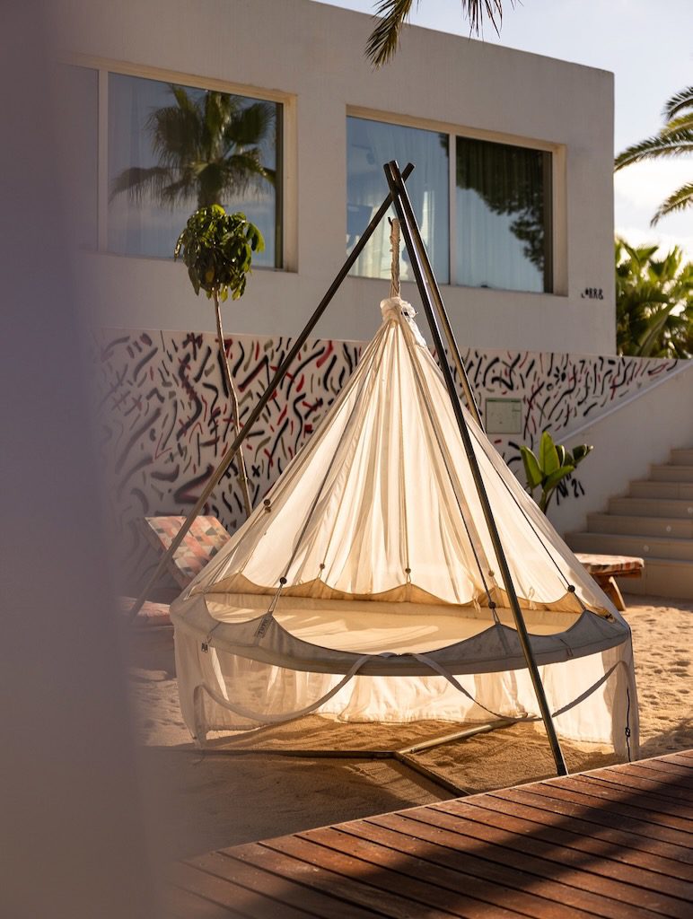 White Ibiza Restaurant Guide: Ibiza Beach Restaurant – Hotel Riomar Ibiza, Santa Eulalia