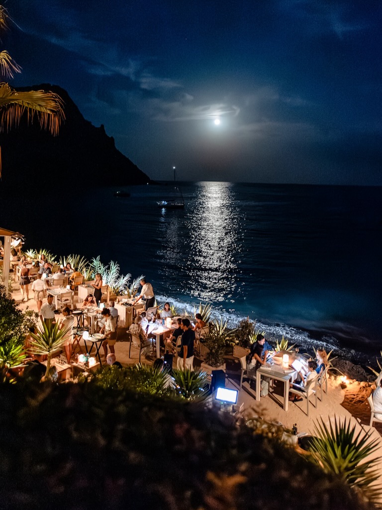 White Ibiza Fine Dining Guide: Amante Ibiza, Sol d'en Serra