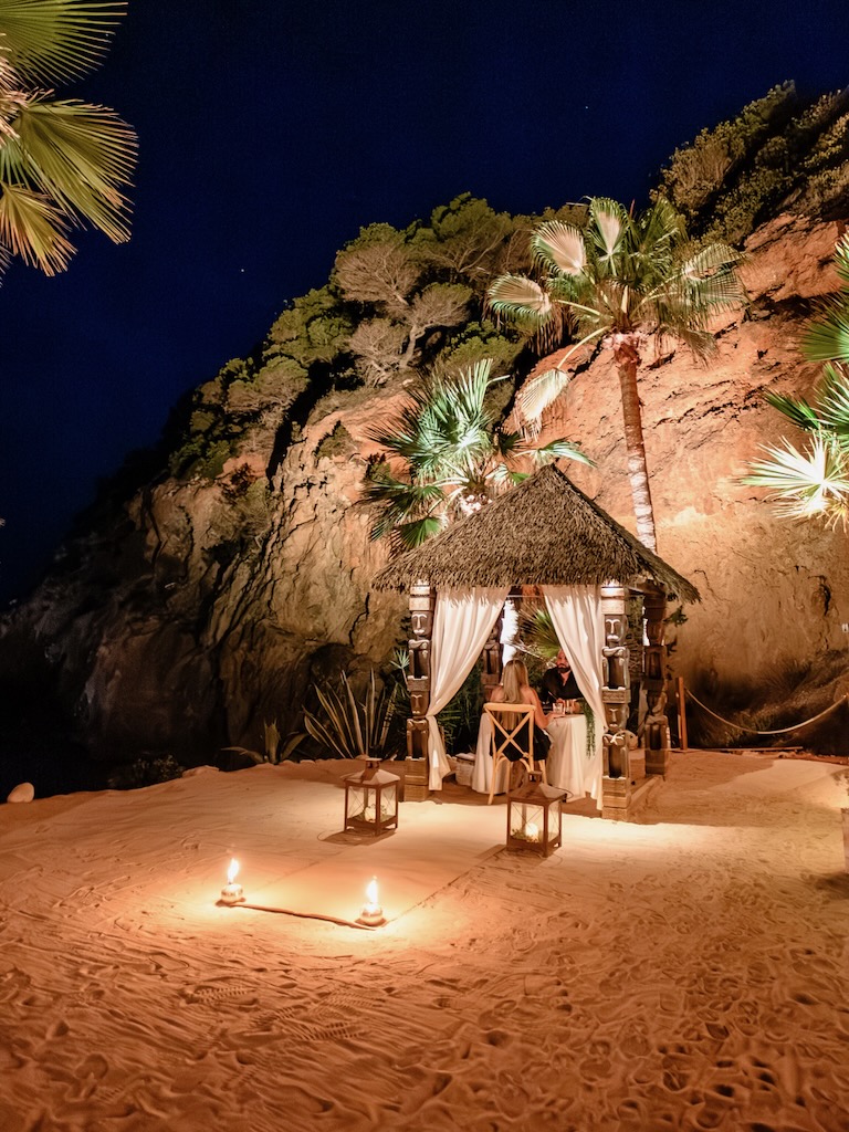 White Ibiza Fine Dining Guide: Amante Ibiza, Sol d'en Serra