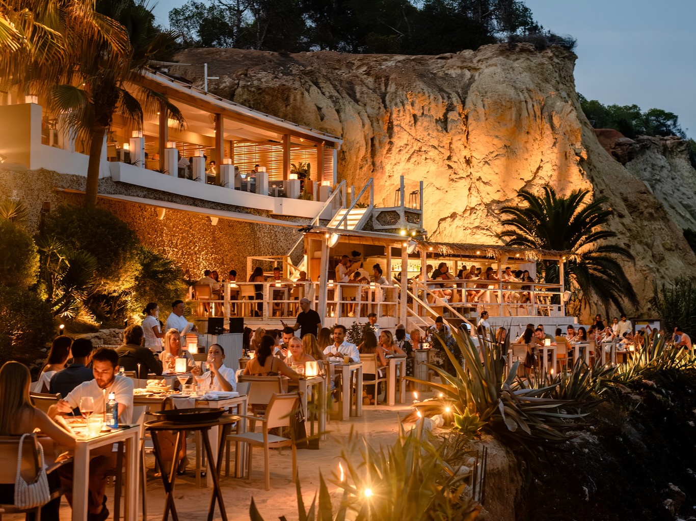 White Ibiza Fine Dining Guide: Amante Ibiza, Sol d'en Serra