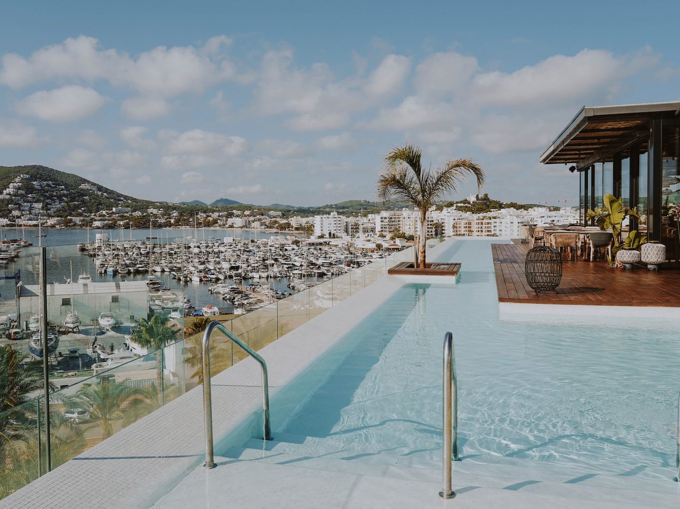 White ibiza Hotels Guide: Five-Star Grand Luxe: Aguas de Ibiza Grand Luxe, Santa Eulalia