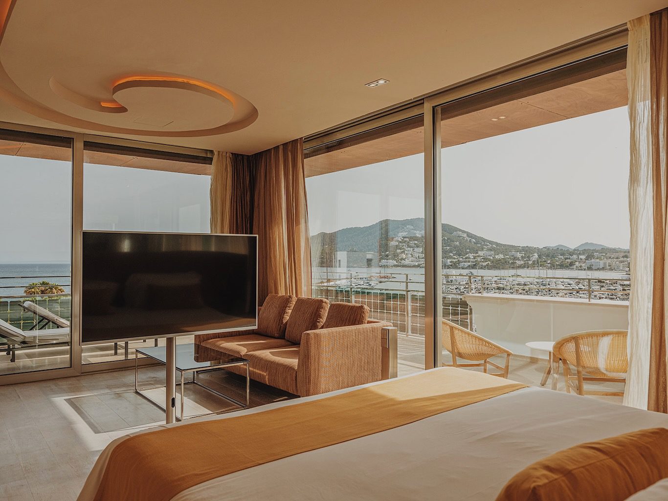 White ibiza Hotels Guide: Five-Star Grand Luxe: Aguas de Ibiza Grand Luxe, Santa Eulalia