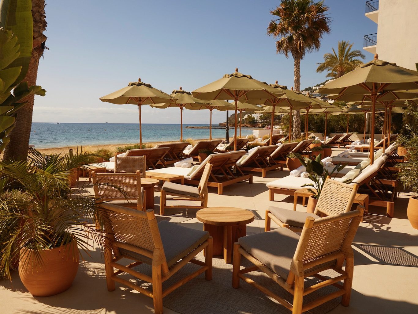 White Ibiza Hotels Guide: W Ibiza, luxury Ibiza resort in Santa Eulalia