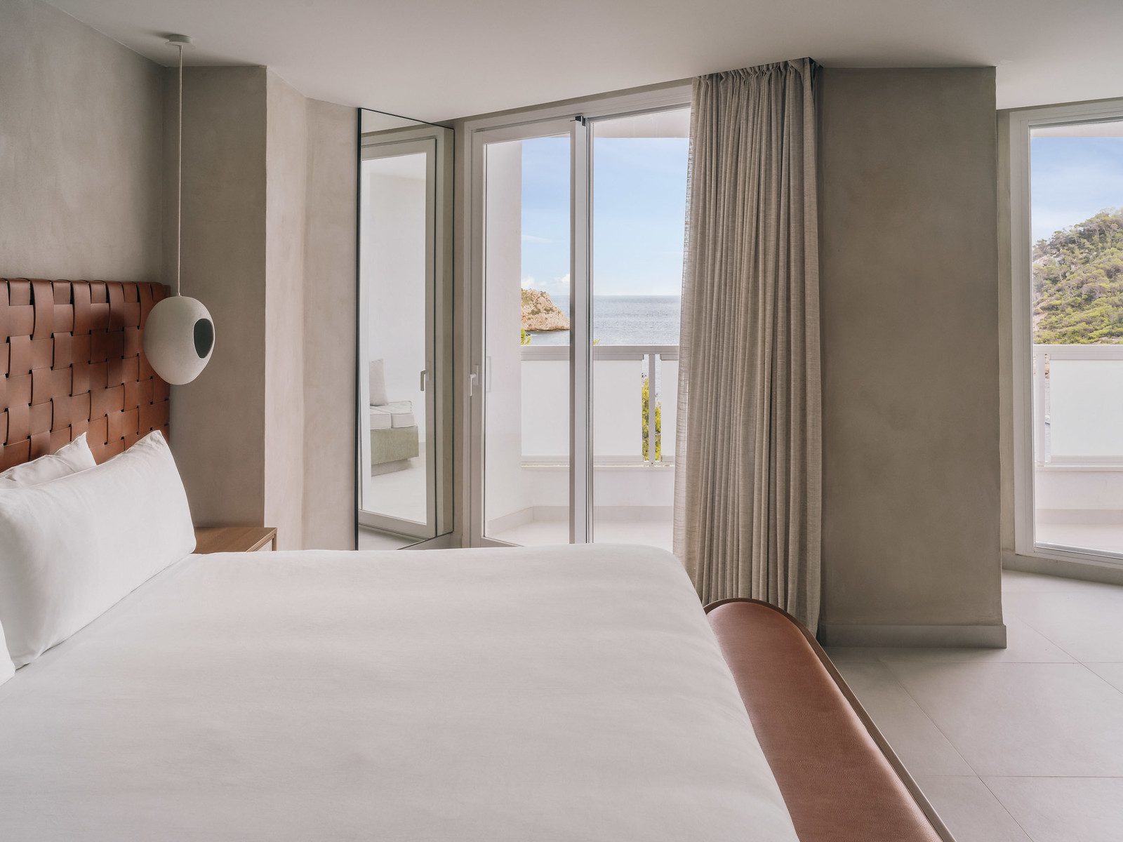 White Ibiza Hotels Guide: Mondrian Ibiza