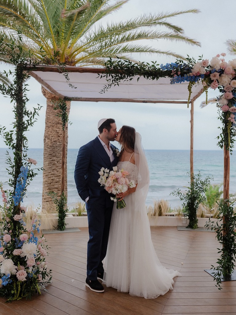 White Ibiza Wedding Directory: Ibiza wedding venues – Aiyanna Ibiza, Cala Nova