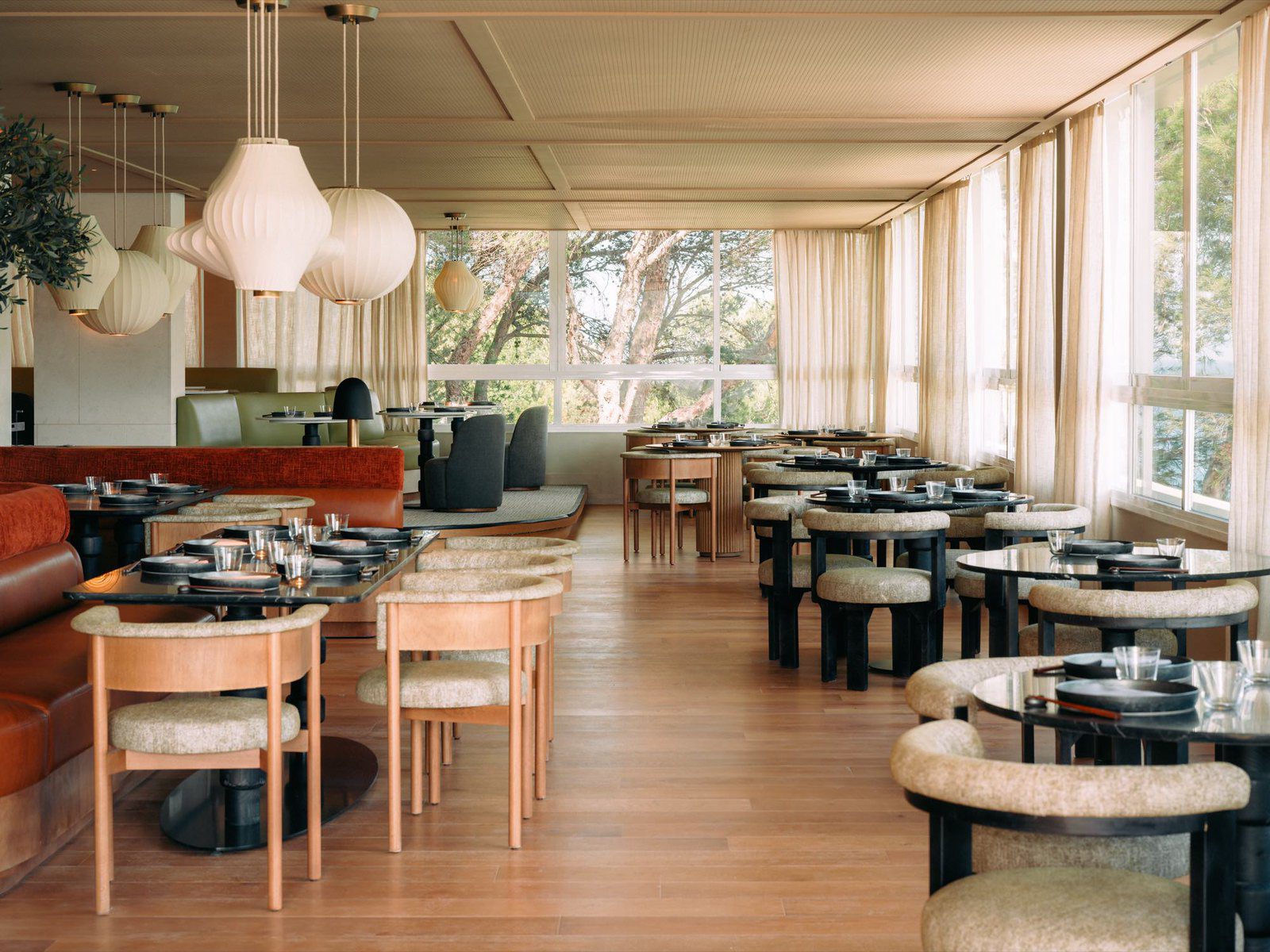 White Ibiza Restaurants Guide: Niko Ibiza, fine dining restaurant in Hyde & Mondrian Ibiza, Cala Llonga