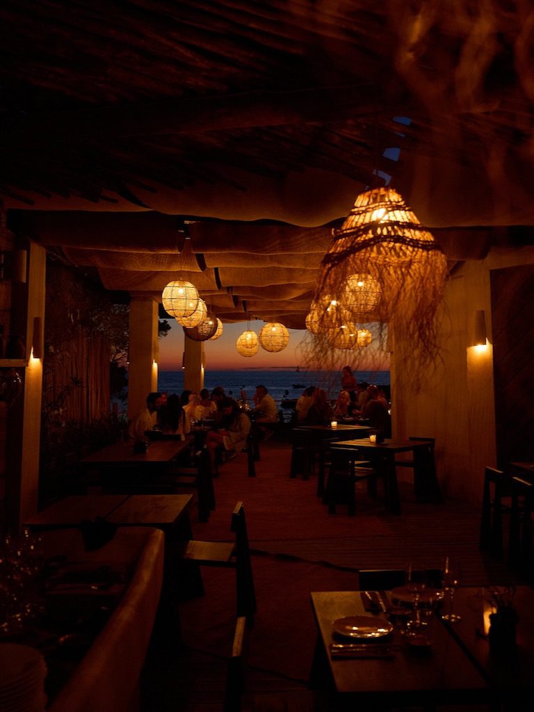 White Ibiza Restaurant Guide: Urusai Sunset bar at El Silencio Ibiza, Cala Molí