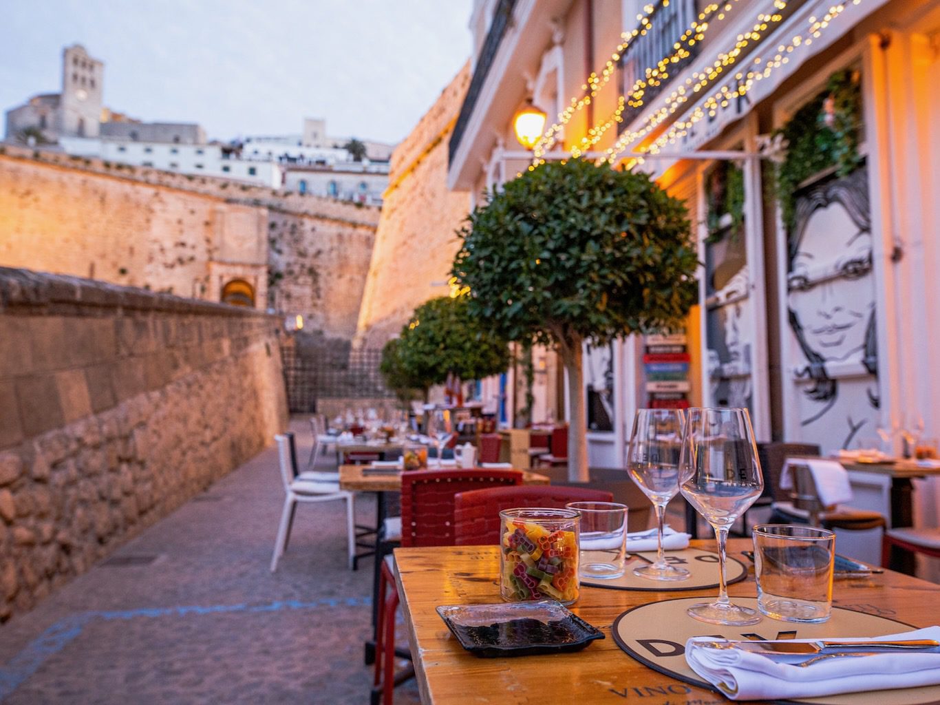 White Ibiza Restaurant Guide: Il Dek