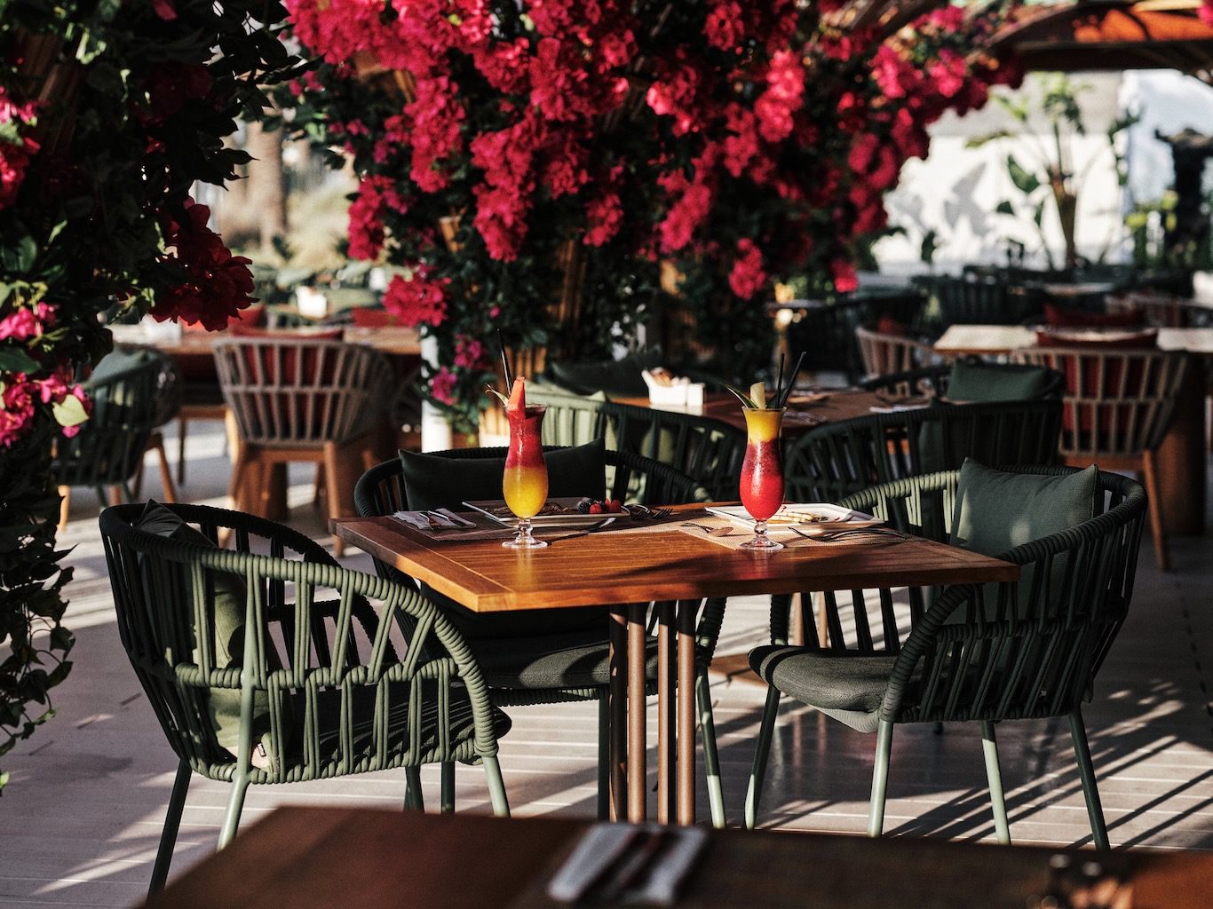 White Ibiza Hotels Guide: Ushuaïa Ibiza Beach Hotel, luxury resort in Playa d'en Bossa