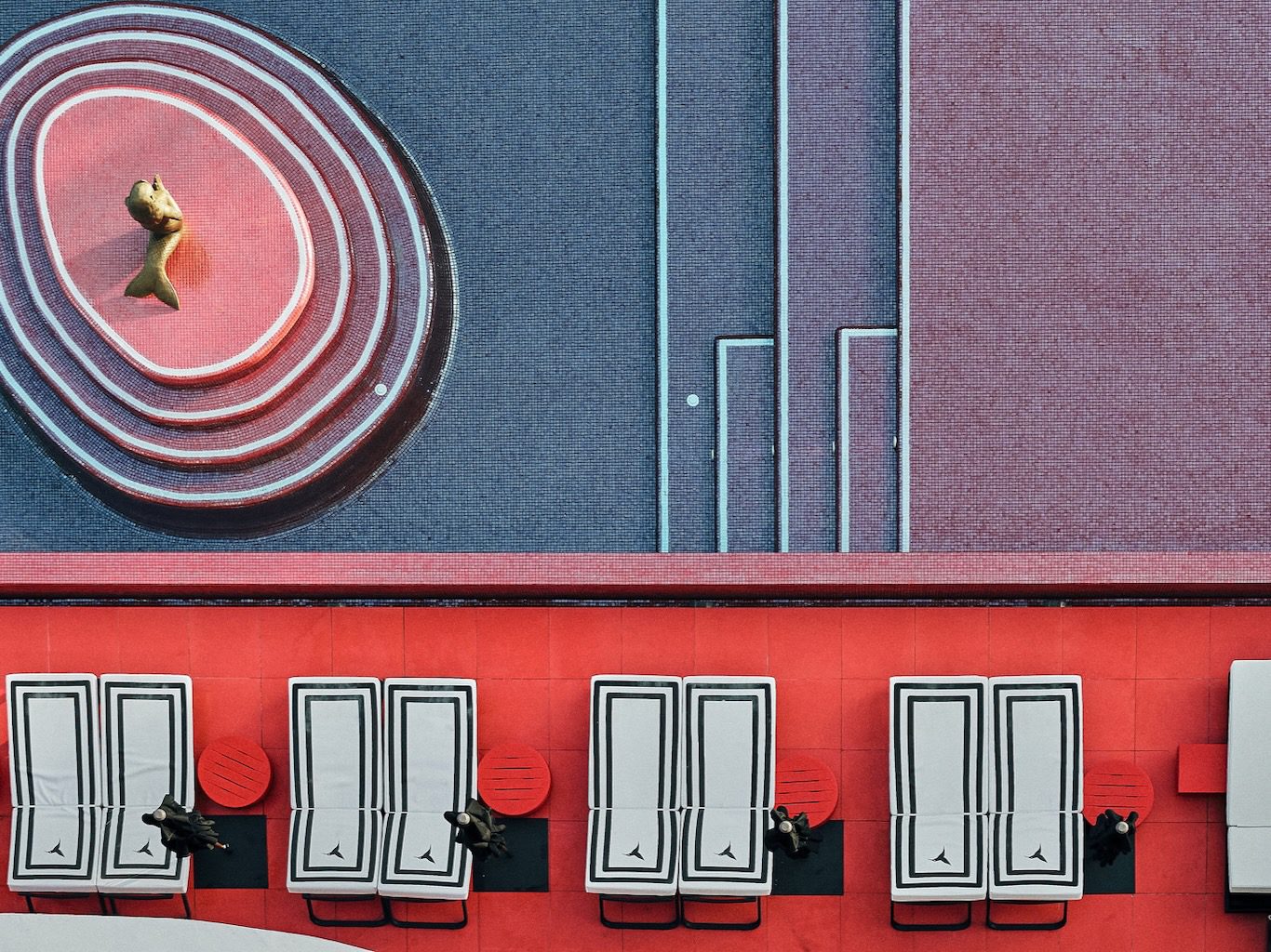 White Ibiza Hotels Guide: Ushuaïa Ibiza Beach Hotel, luxury resort in Playa d'en Bossa