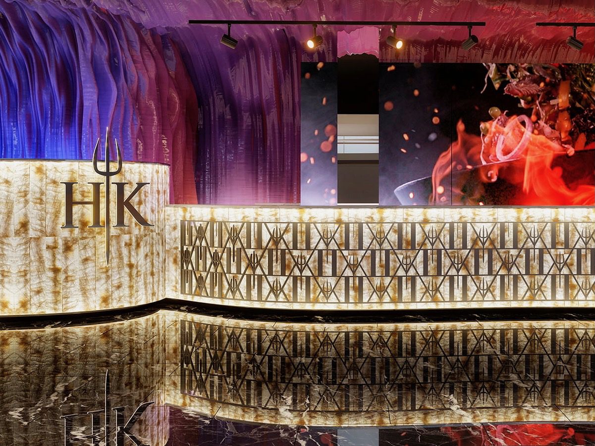 White Ibiza Hotels Guide: Ushuaïa Ibiza Beach Hotel, luxury resort in Playa d'en Bossa