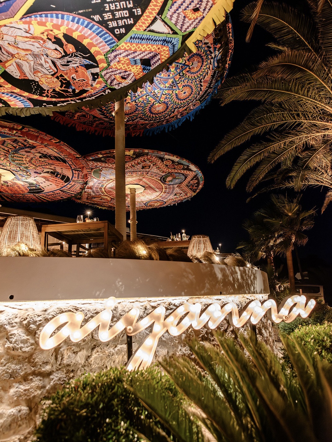 white-ibiza-ibiza-beach-restaurant-aiyanna-by-night-2026-01