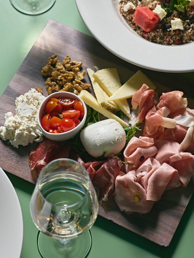 White Ibiza Restaurant Guide: Sorella Ristorante, Hotel Mongibello