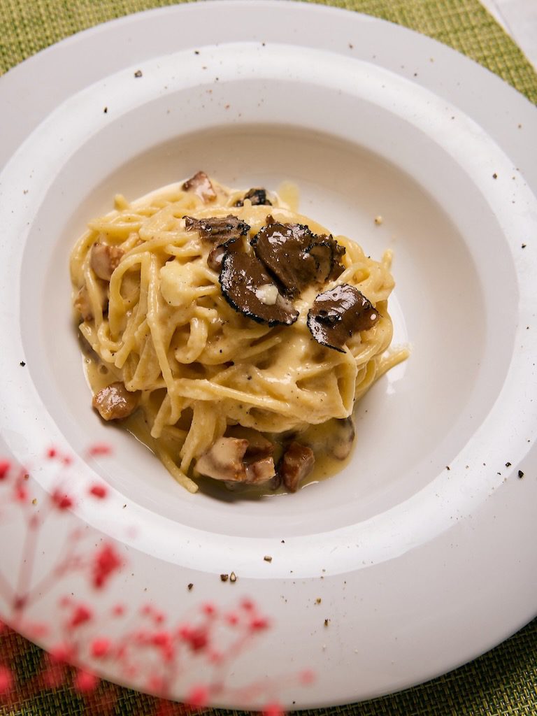 White Ibiza Restaurant Guide: Sorella Ristorante, Hotel Mongibello