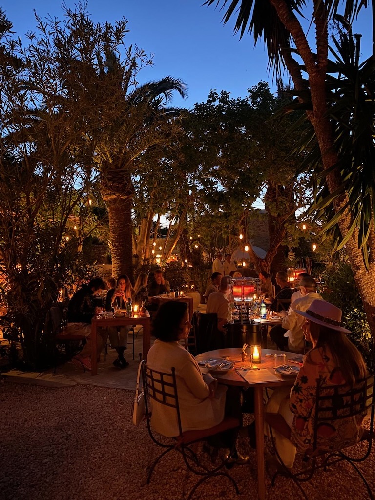 White Ibiza Restaurants Guide: Casa Linda, San José