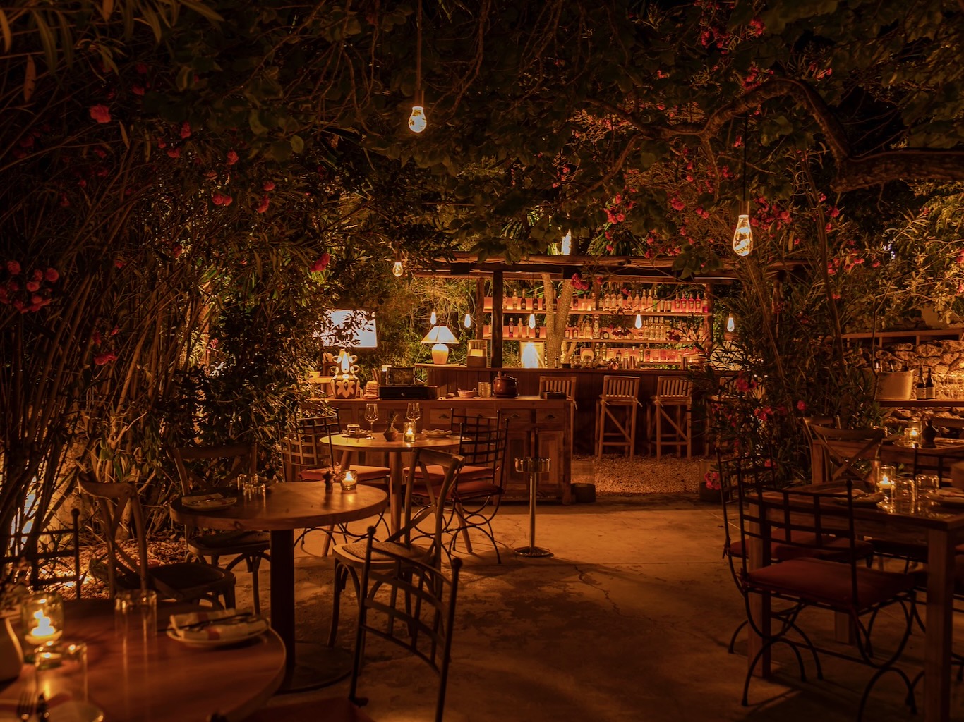 White Ibiza Restaurants Guide: Casa Linda, San José
