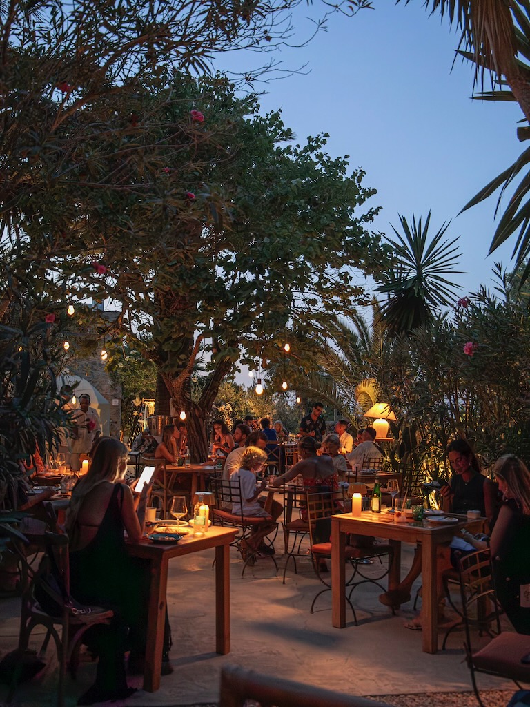 White Ibiza Restaurants Guide: Casa Linda, San José