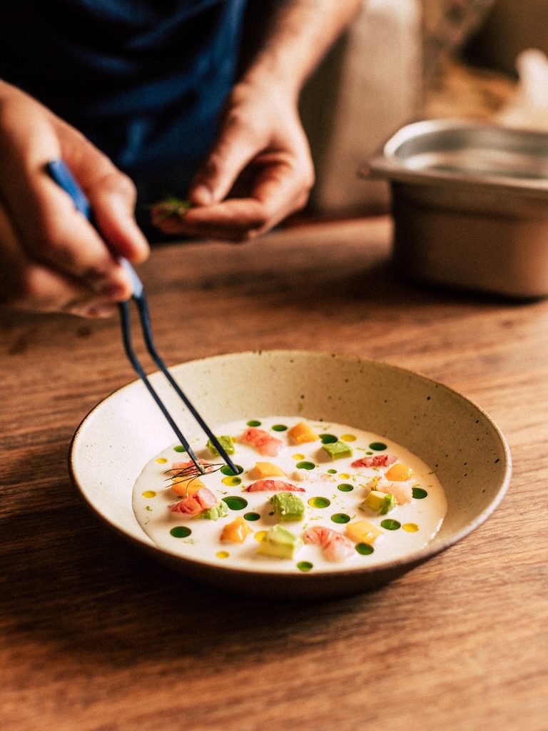 White Ibiza Restaurants Guide: Roca House, restaurant in Roca Llisa