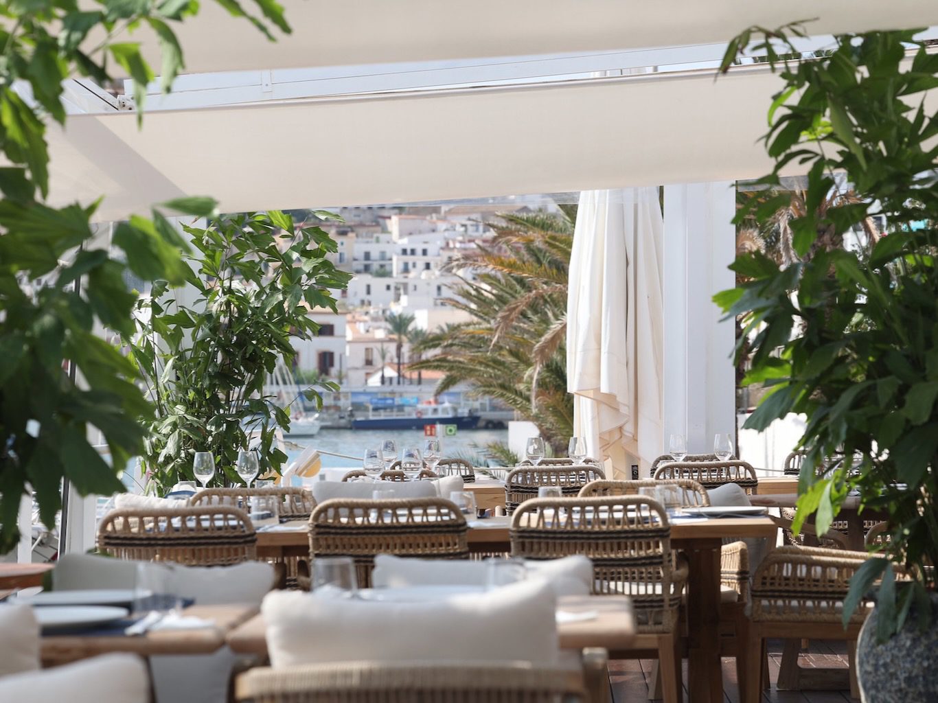 White Ibiza Restaurant Guide: El Náutico Ibiza