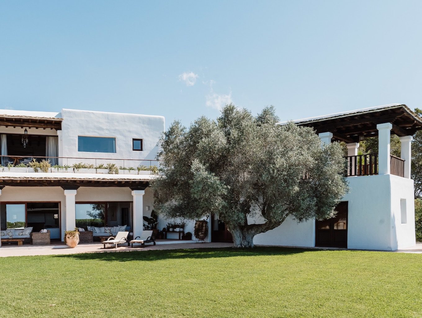 White Ibiza Villas: Can Lavanda, luxury holiday villa in Ibiza near Santa Gertrudis