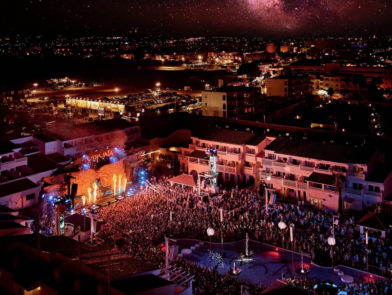 White Ibiza Club Calendar: Tomorrowland with Dimitri Vegas & Like Mike at Ushuaïa Ibiza