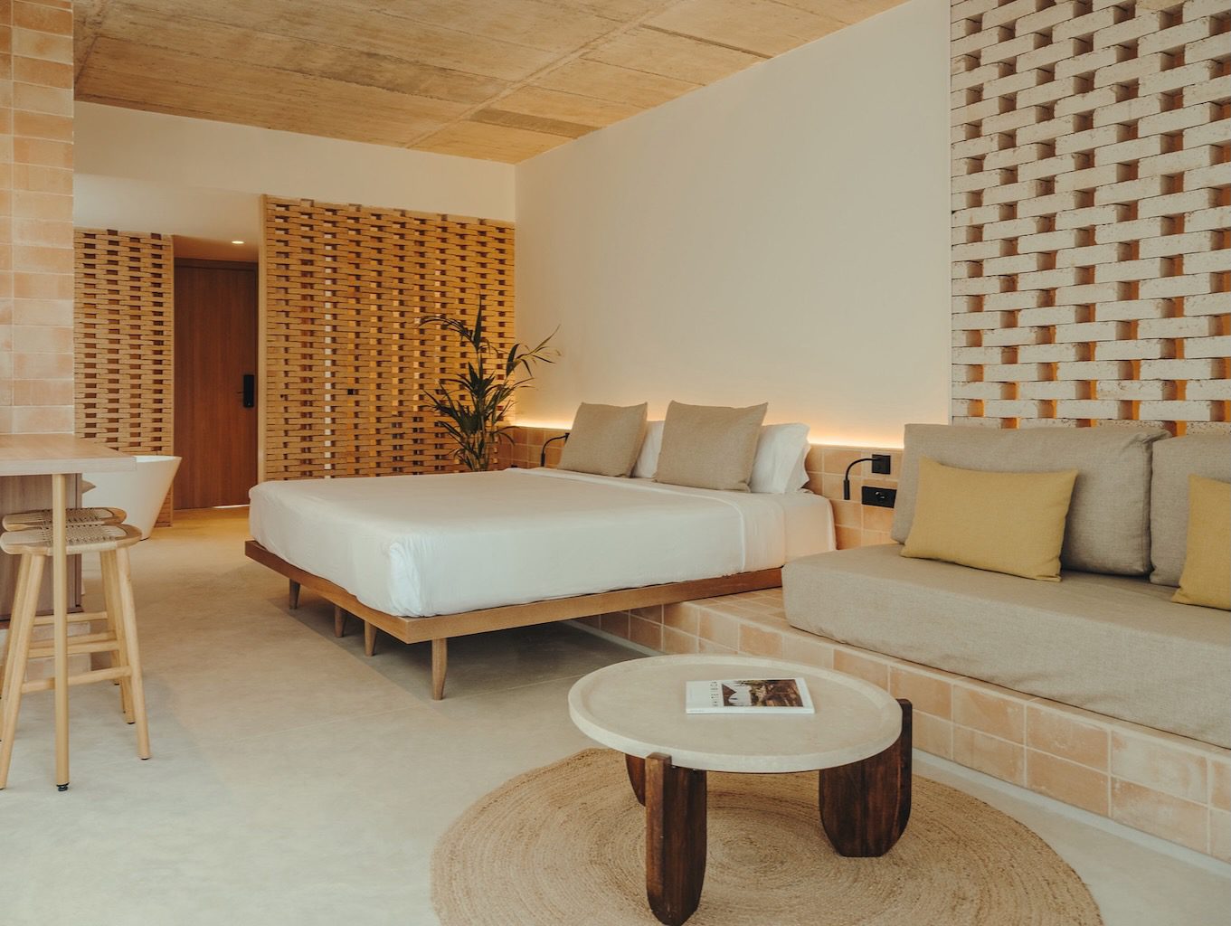 White Ibiza Boutique Hotel Guide: Bonito Ibiza