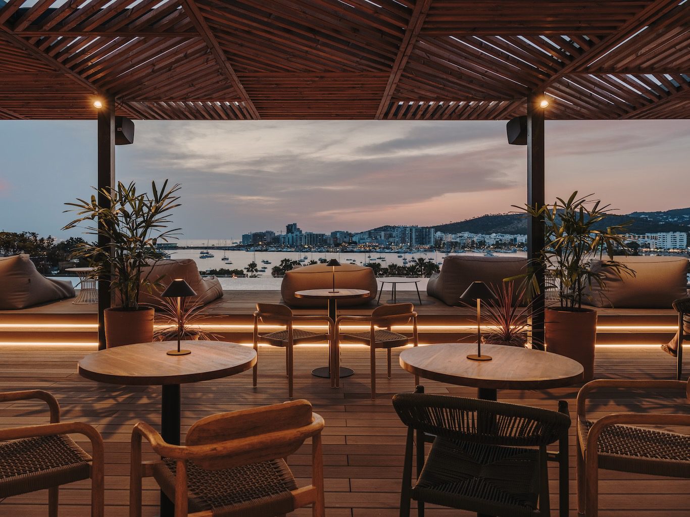 White Ibiza Boutique Hotels Guide: Bonito Ibiza, San Antonio