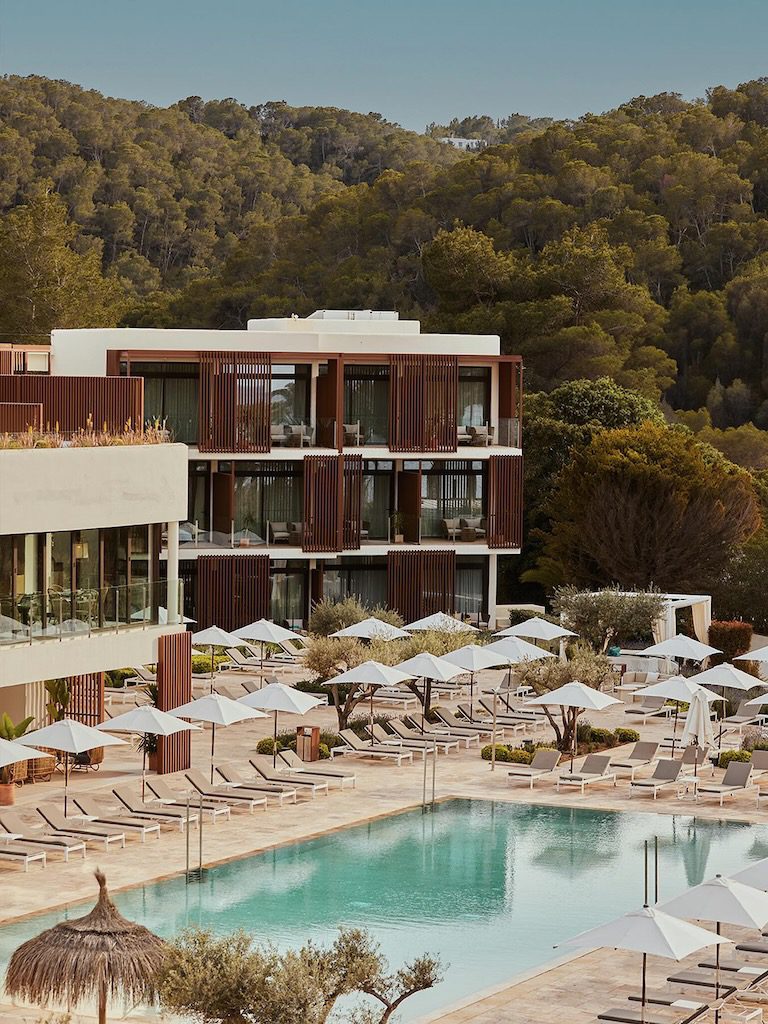 White Ibiza Hotel Guide: Cala San Miguel Ibiza Resort