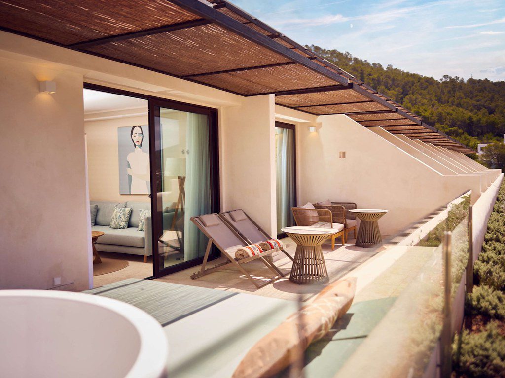 White Ibiza Hotel Guide: Cala San Miguel Ibiza Resort