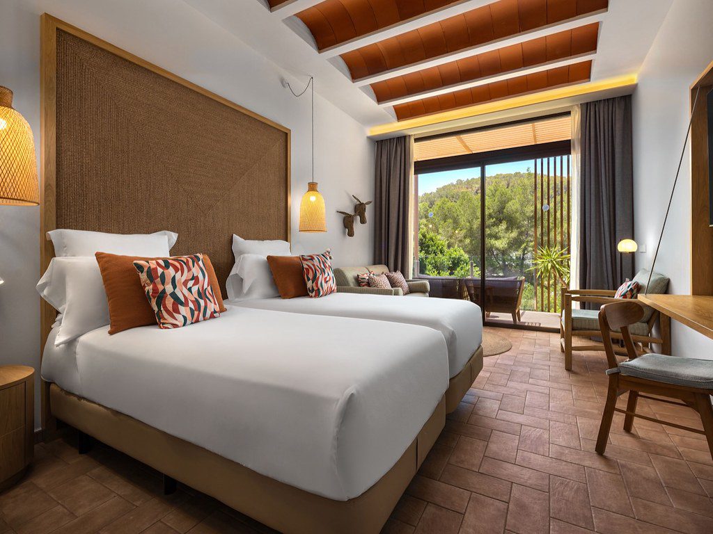 White Ibiza Hotel Guide: Cala San Miguel Ibiza Resort