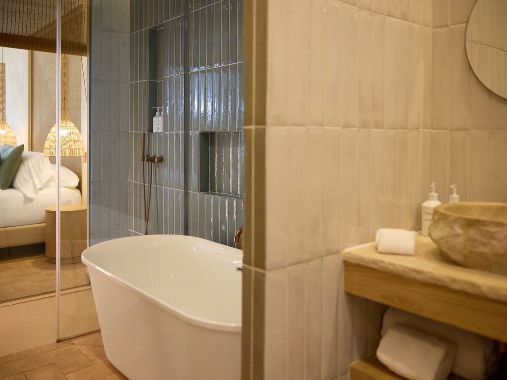 White Ibiza Hotel Guide: Cala San Miguel Ibiza Resort