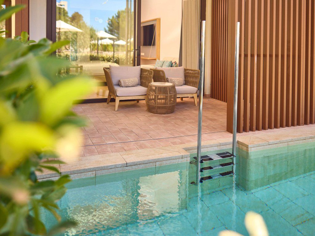 White Ibiza Hotel Guide: Cala San Miguel Ibiza Resort