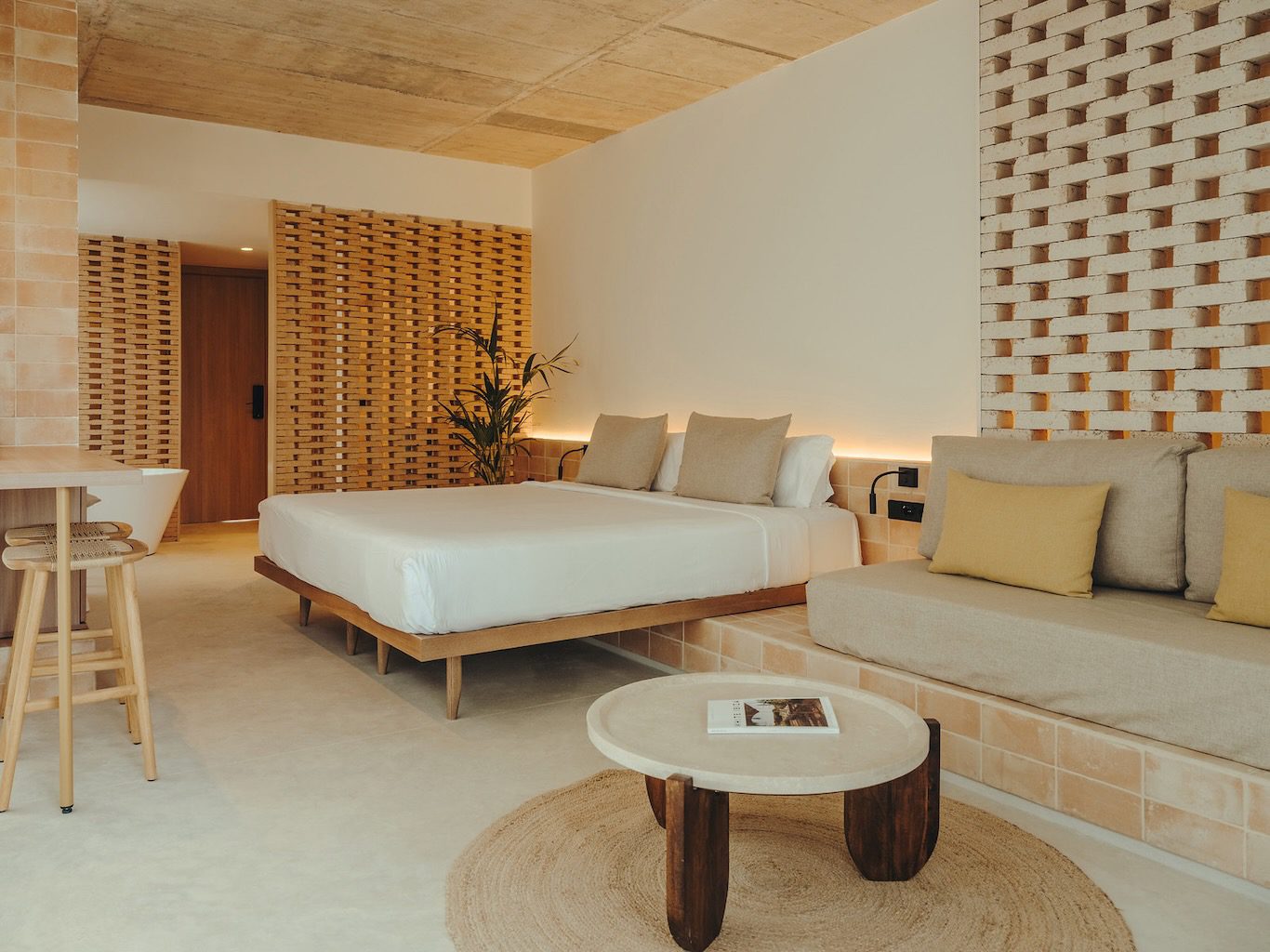 White Ibiza Wedding Directory: Bonito Ibiza, San Antonio wedding venue in Ibiza