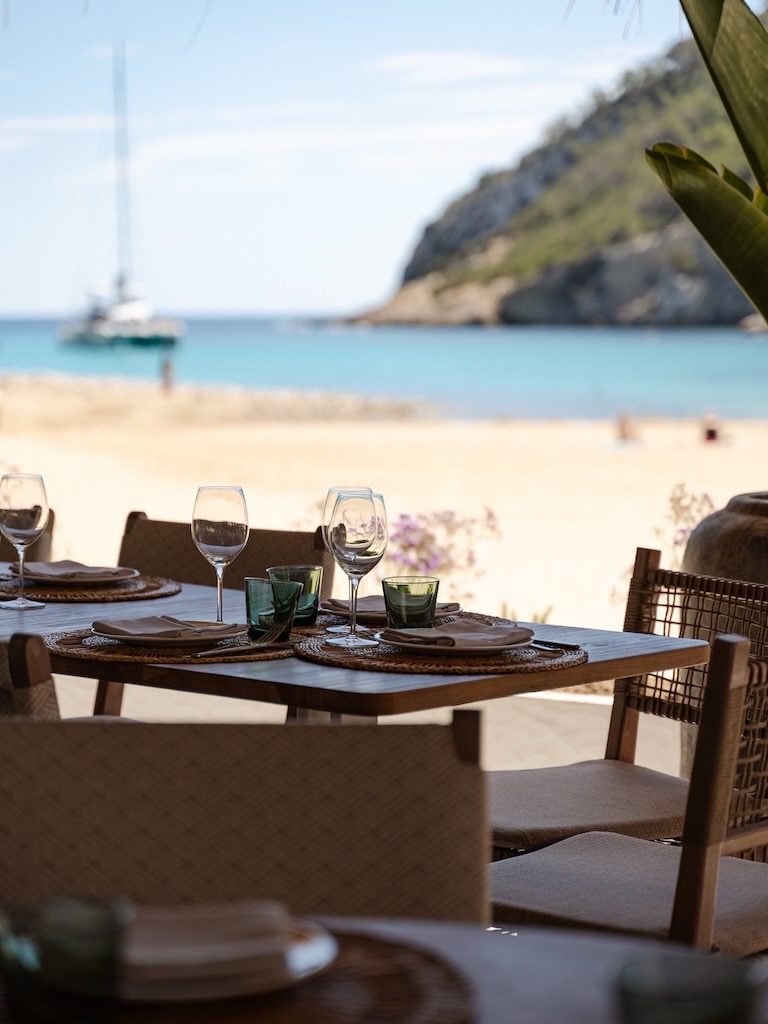 White Ibiza Beach Restaurant Guide: Sonrojo