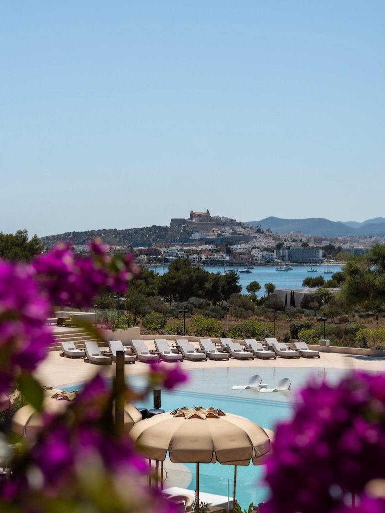 White Ibiza Restaurant Guide: CLAP HOUSE Ibiza