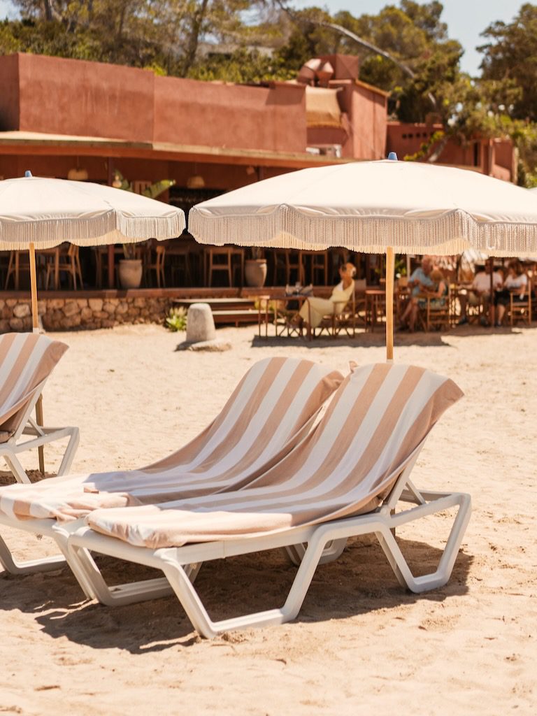 White Ibiza Beach Restaurant Guide: Pomelo Playa, Cala Gració
