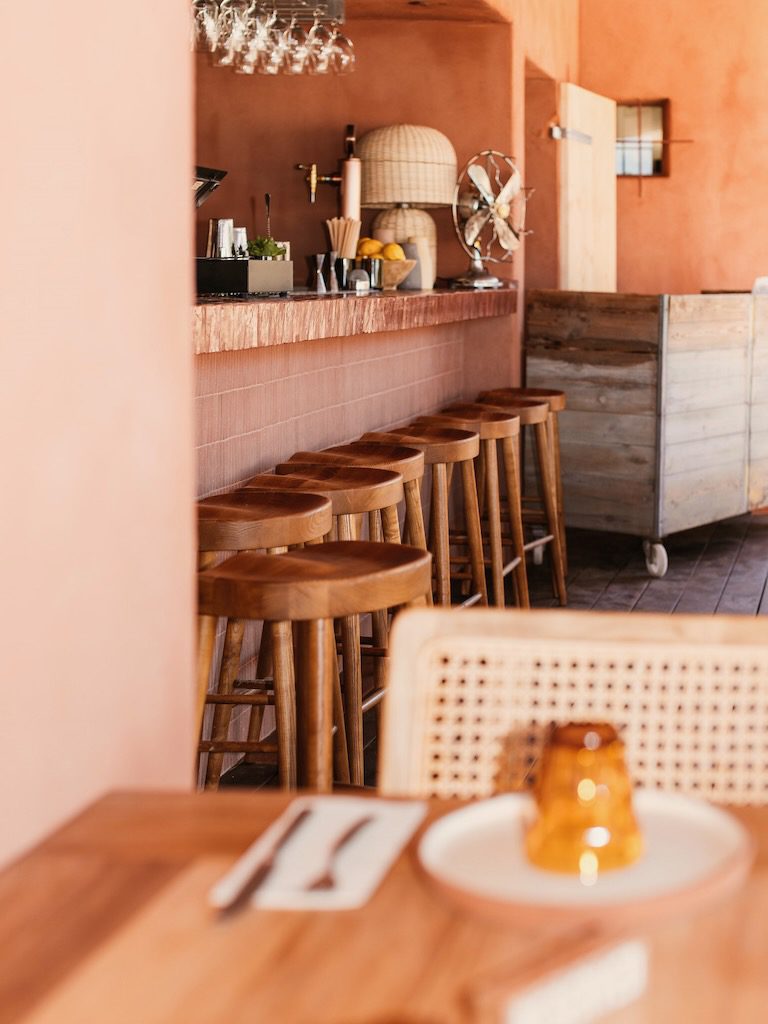 White Ibiza Beach Restaurant Guide: Pomelo Playa, Cala Gració