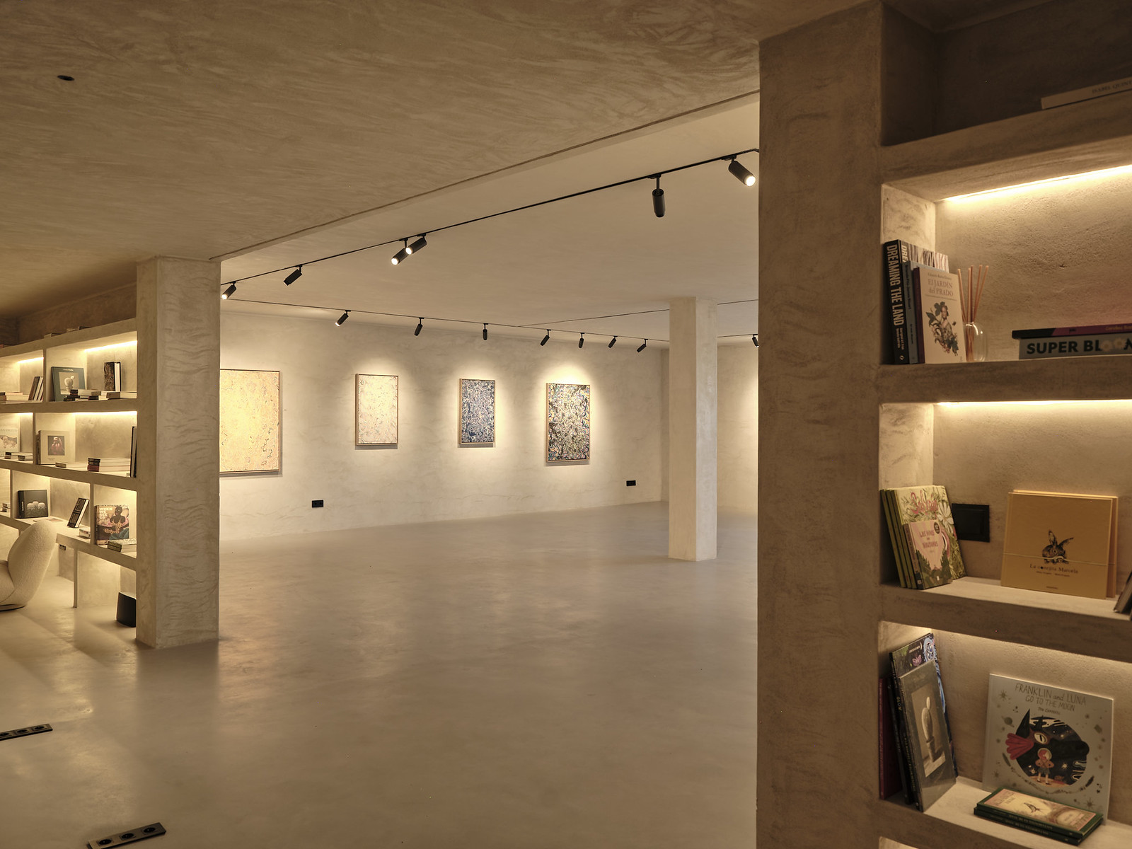 White Ibiza Living Directory: Art & Culture - Estudio Laterna, Santa Gertrudis