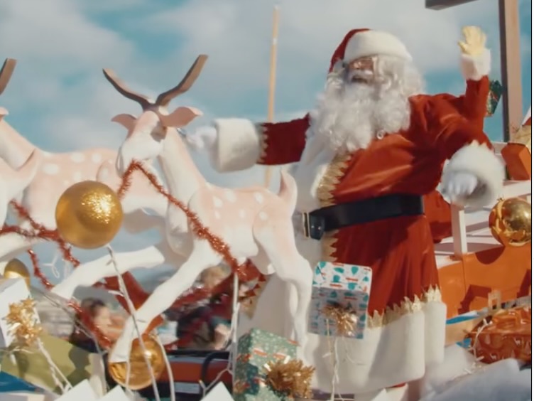 White Ibiza Calendar: Santa’s Parade in Ibiza Town