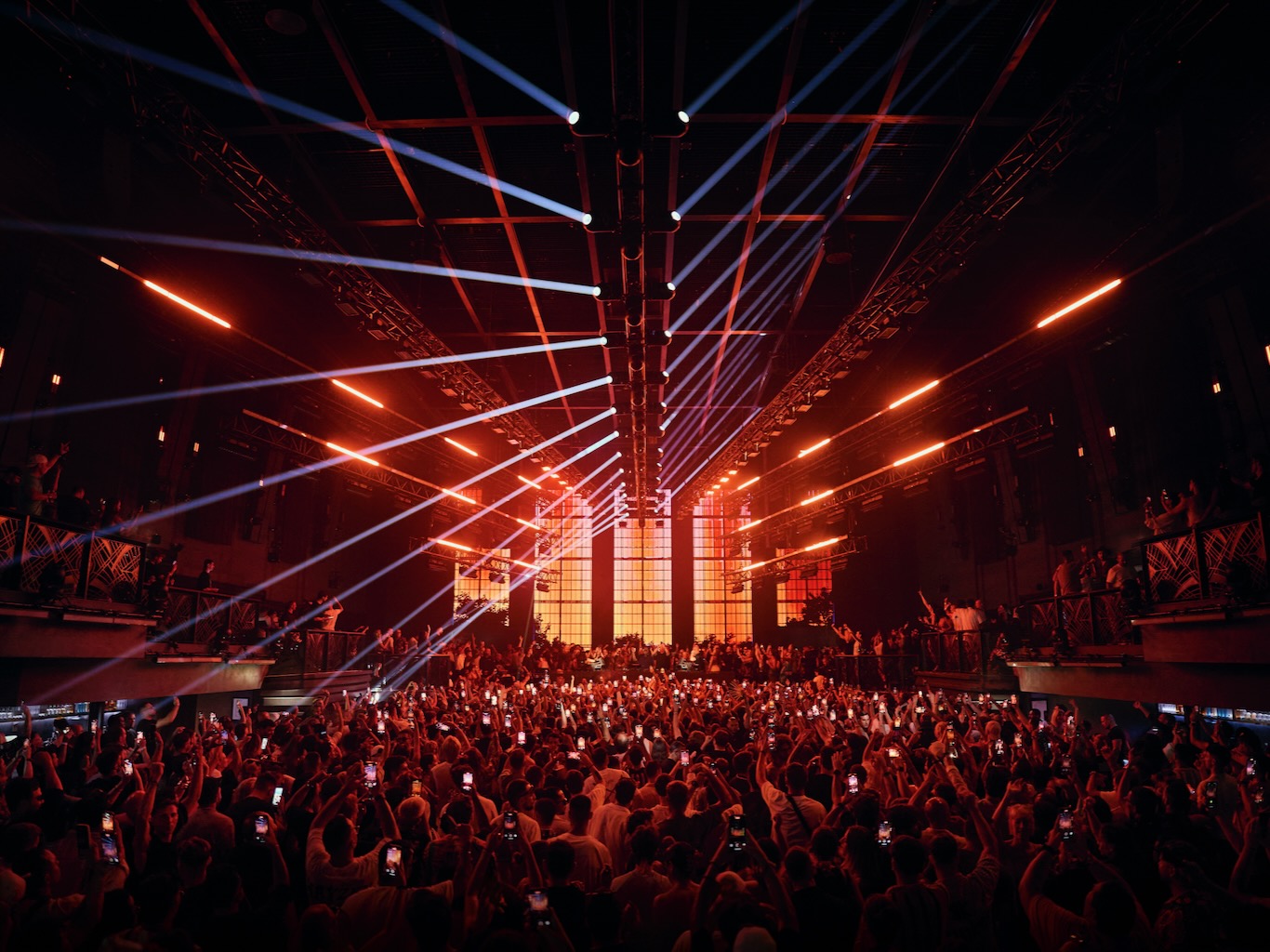 White Ibiza Club Calendar: Carl Cox at [UNVRS]