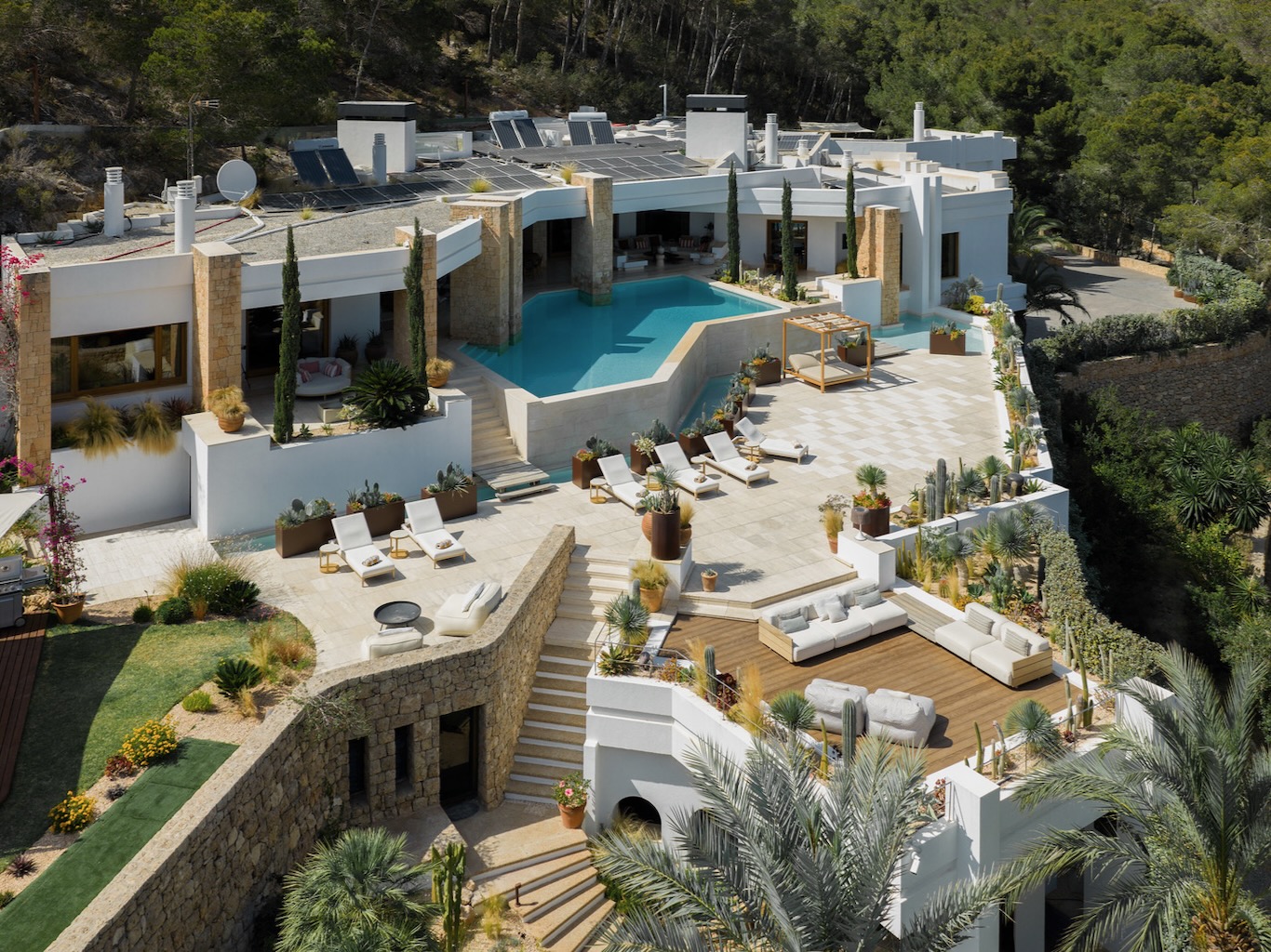 White Ibiza Villas: Can Sakhara, luxury villa in Sa Carocca