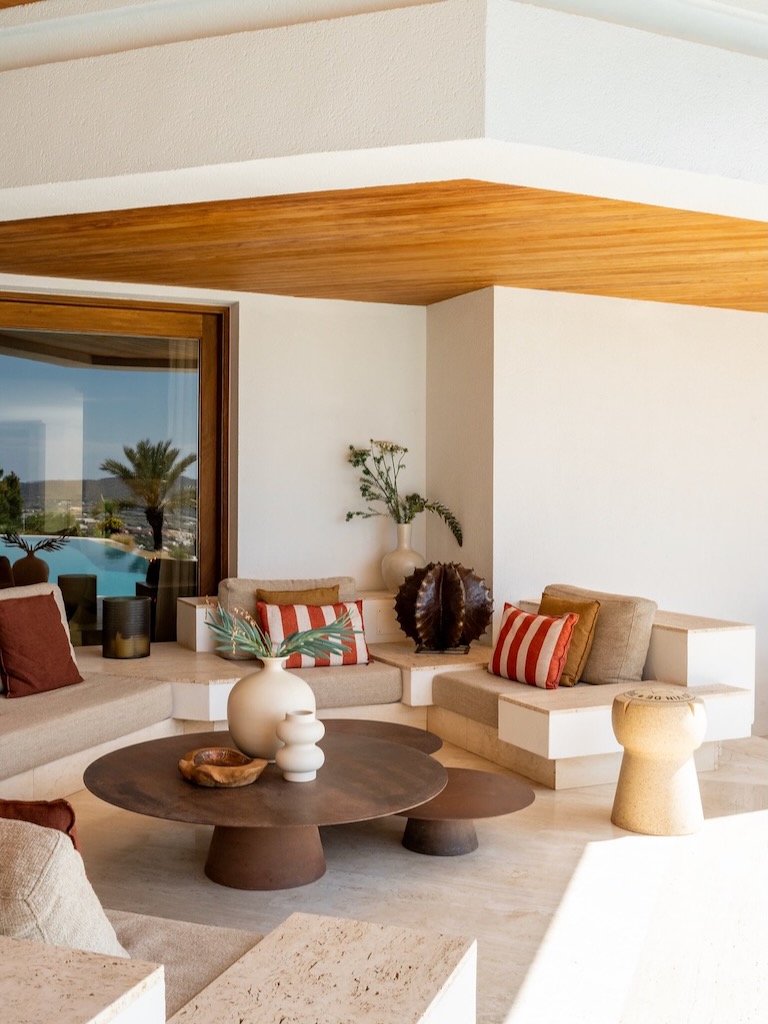 White Ibiza Villas: Can Sakhara, luxury villa in Sa Carocca